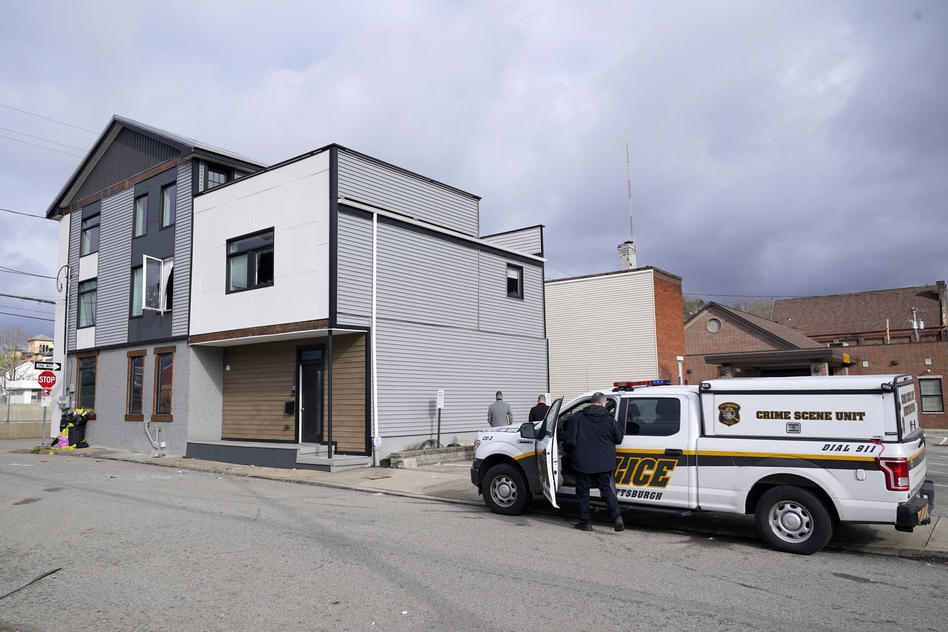 2 people are dead, 8 others shot and injured at a house party in Pittsburgh 2 people are dead, 8 others shot and injured at a house party in Pittsburgh