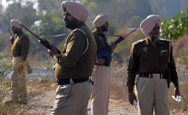 403 Punjab Cops Return To Police Stations After Ex MPs, MLAs Lose Security 403 Punjab Cops Return To Police Stations After Ex MPs, MLAs Lose Security