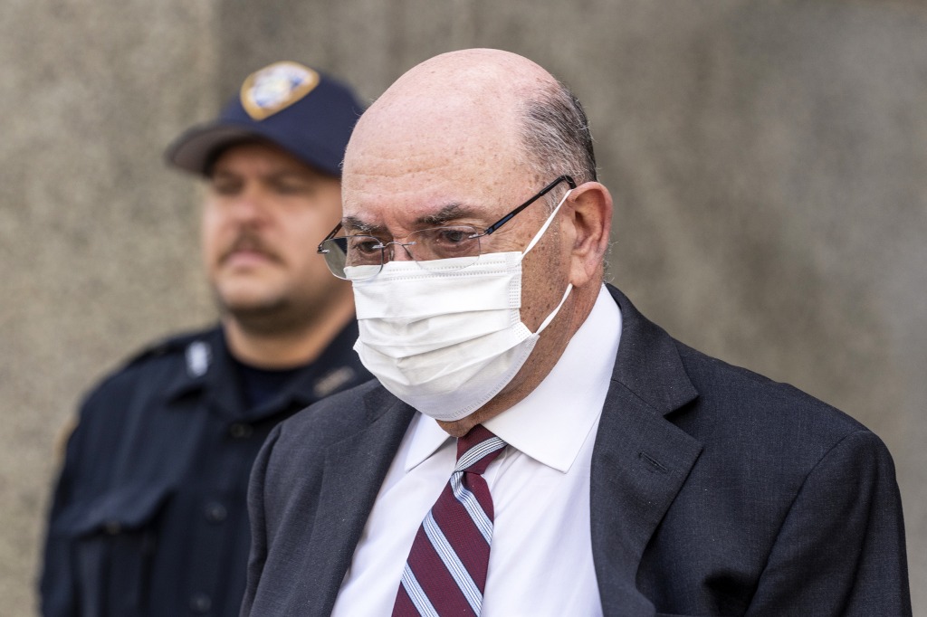 Allen Weisselberg, a Top Trump Executive pleads guilty to fraud in New York 3 Ex-Trump Org. official Allen Weisselberg expected to plead guilty in tax case