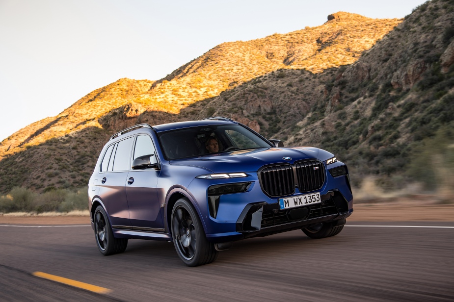 2023 BMW X7 First Drive Review : More Power and New Features New 2023 BMW X7